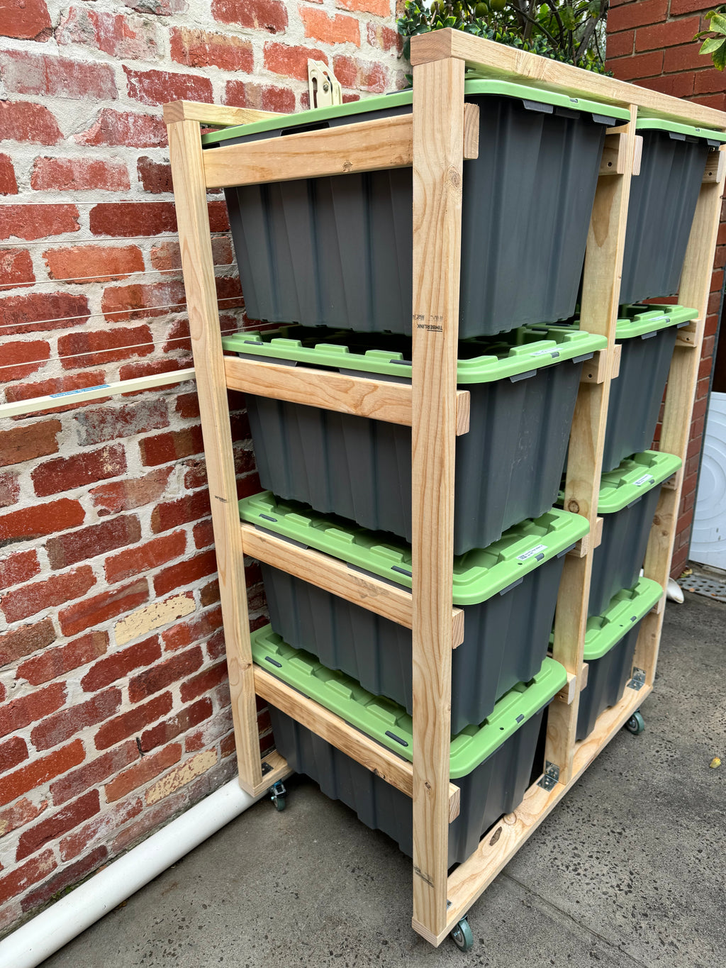 Slide Away 8x100L Storage System